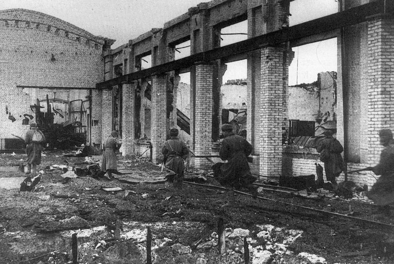 Иллюстрация к книге — Сталинградское побоище. «За Волгой для нас земли нет!» [i_139.jpg]