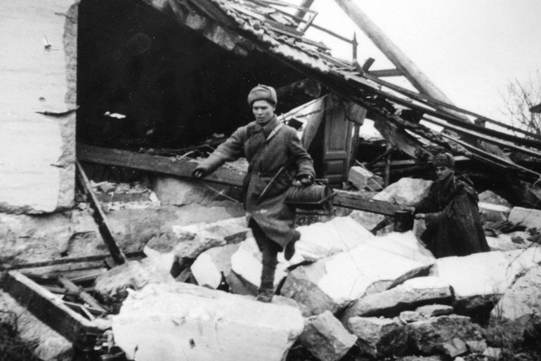 Иллюстрация к книге — Сталинградское побоище. «За Волгой для нас земли нет!» [i_144.jpg]