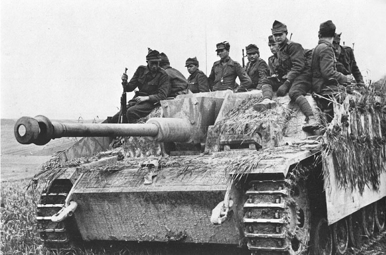 Иллюстрация к книге — Сталинградское побоище. «За Волгой для нас земли нет!» [i_147.jpg]