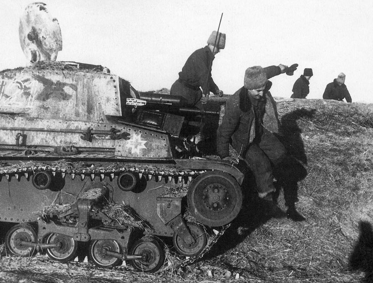 Иллюстрация к книге — Сталинградское побоище. «За Волгой для нас земли нет!» [i_151.jpg]