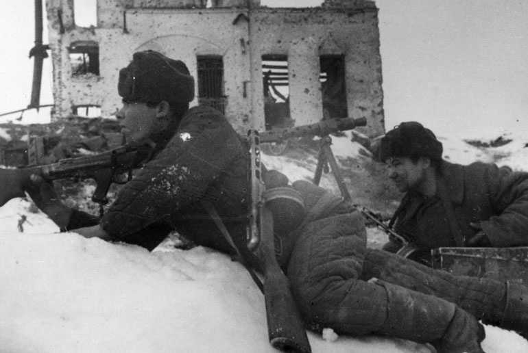 Иллюстрация к книге — Сталинградское побоище. «За Волгой для нас земли нет!» [i_184.jpg]