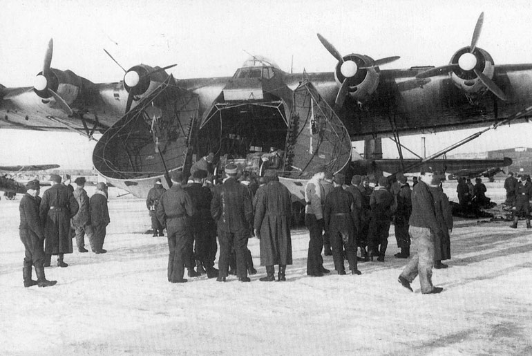 Иллюстрация к книге — Сталинградское побоище. «За Волгой для нас земли нет!» [i_186.jpg]