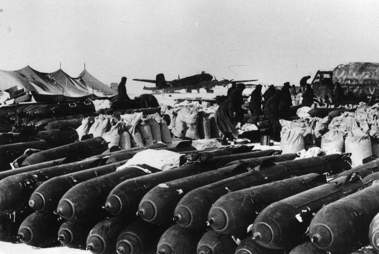 Иллюстрация к книге — Сталинградское побоище. «За Волгой для нас земли нет!» [i_232.jpg]