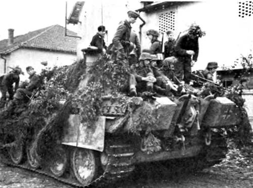 Иллюстрация к книге — «Пантера». Стальная кошка Панцерваффе [pic_120.jpg]