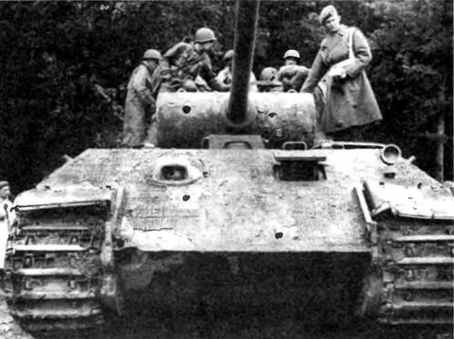 Иллюстрация к книге — «Пантера». Стальная кошка Панцерваффе [pic_127.jpg]