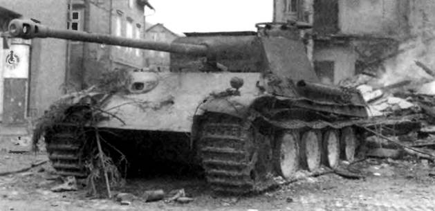 Иллюстрация к книге — «Пантера». Стальная кошка Панцерваффе [pic_165.jpg]