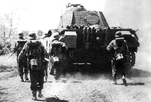 Иллюстрация к книге — «Пантера». Стальная кошка Панцерваффе [pic_30.jpg]