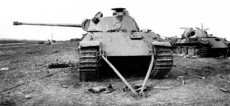 Иллюстрация к книге — «Пантера». Стальная кошка Панцерваффе [pic_97.jpg]