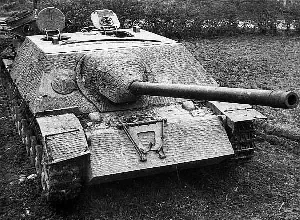 Иллюстрация к книге — «ЯгдТИГР» и другие истребители танков [_106.jpg]