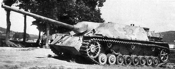 Иллюстрация к книге — «ЯгдТИГР» и другие истребители танков [_109.jpg]