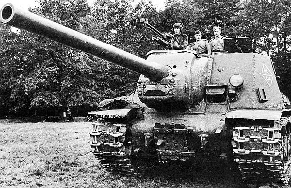 Иллюстрация к книге — «ЯгдТИГР» и другие истребители танков [_144.jpg]