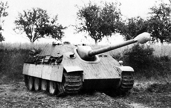 Иллюстрация к книге — «ЯгдТИГР» и другие истребители танков [_73.jpg]