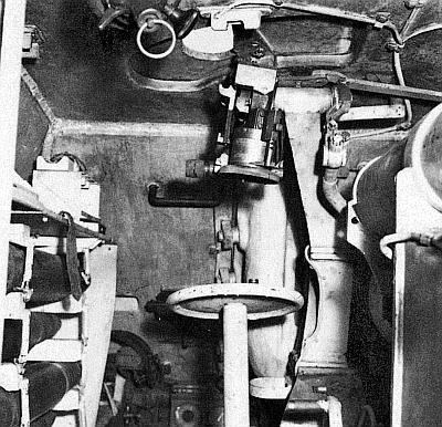 Иллюстрация к книге — «ЯгдТИГР» и другие истребители танков [_76.jpg]