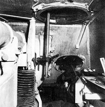 Иллюстрация к книге — «ЯгдТИГР» и другие истребители танков [_79.jpg]