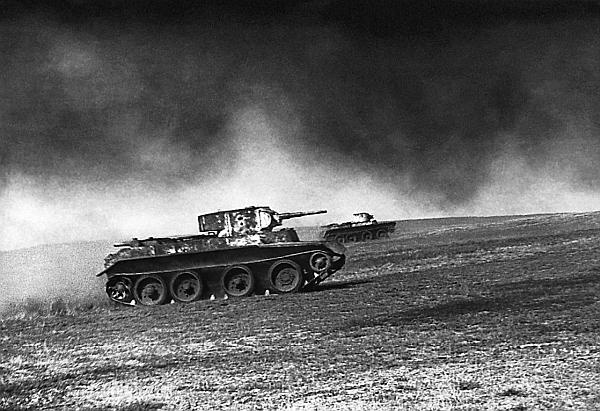 Иллюстрация к книге — Великая танковая война 1939 – 1945 [i_101.jpg]