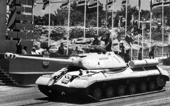 Иллюстрация к книге — Израильские танки в бою [i_033.jpg]