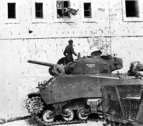 Иллюстрация к книге — Израильские танки в бою [i_072.jpg]