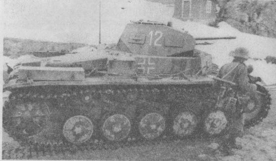 Иллюстрация к книге — Немецкие танки в бою [i_039.jpg]