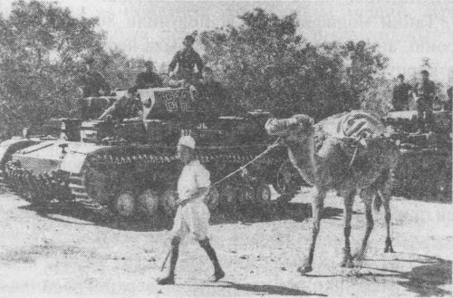 Иллюстрация к книге — Немецкие танки в бою [i_121.jpg]