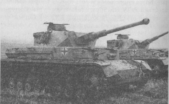 Иллюстрация к книге — Немецкие танки в бою [i_127.jpg]