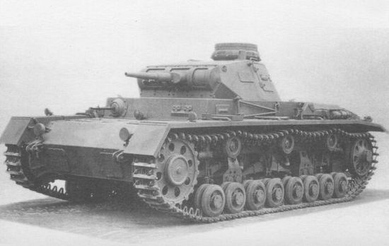 Иллюстрация к книге — Немецкие танки в бою [i_207.jpg]