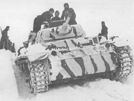 Иллюстрация к книге — Немецкие танки в бою [i_213.jpg]