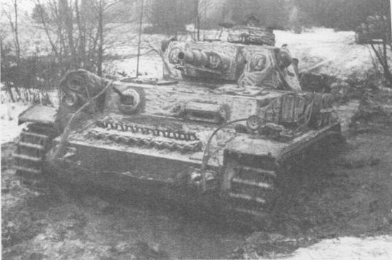 Иллюстрация к книге — Немецкие танки в бою [i_217.jpg]