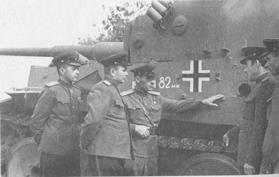 Иллюстрация к книге — Немецкие танки в бою [i_231.jpg]