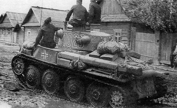 Иллюстрация к книге — Славянская броня Гитлера [i_090.jpg]