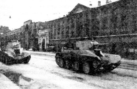 Иллюстрация к книге — Советские танки в бою. От Т-26 до ИС-2 [i_072.jpg]