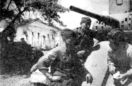 Иллюстрация к книге — Советские танки в бою. От Т-26 до ИС-2 [i_094.jpg]