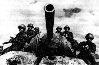 Иллюстрация к книге — Советские танки в бою. От Т-26 до ИС-2 [i_122.jpg]