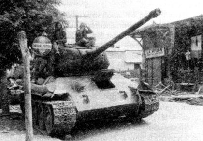 Иллюстрация к книге — Советские танки в бою. От Т-26 до ИС-2 [i_127.jpg]