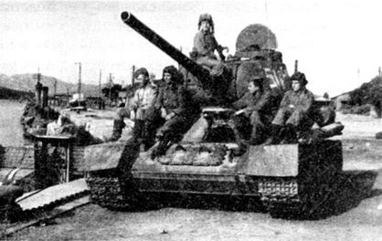 Иллюстрация к книге — Советские танки в бою. От Т-26 до ИС-2 [i_129.jpg]