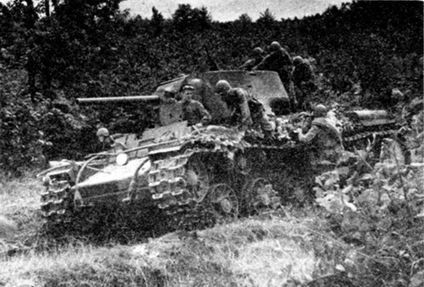 Иллюстрация к книге — Советские танки в бою. От Т-26 до ИС-2 [i_139.jpg]
