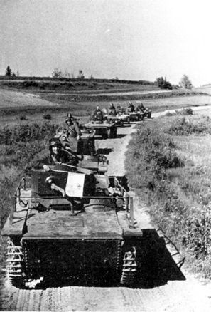 Иллюстрация к книге — Советские танки в бою. От Т-26 до ИС-2 [i_164.jpg]