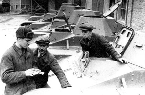 Иллюстрация к книге — Советские танки в бою. От Т-26 до ИС-2 [i_184.jpg]