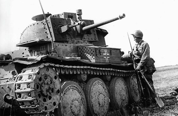 Иллюстрация к книге — Танковые асы Второй Мировой [i_055.jpg]