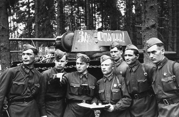 Иллюстрация к книге — Танковые асы Второй Мировой [i_080.jpg]