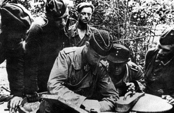 Иллюстрация к книге — Танковые асы Второй Мировой [i_188.jpg]