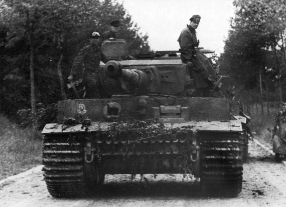 Иллюстрация к книге — Танковые асы Второй Мировой [i_235.jpg]