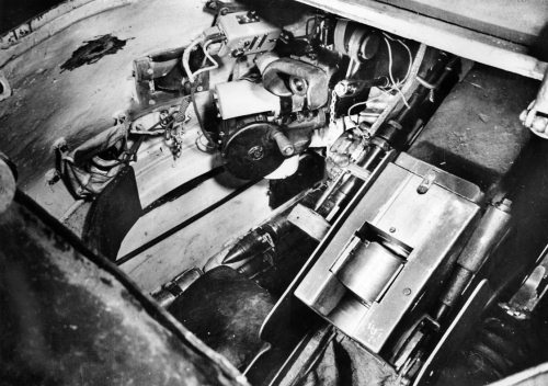 Иллюстрация к книге — Танковые асы Второй Мировой [i_294.jpg]