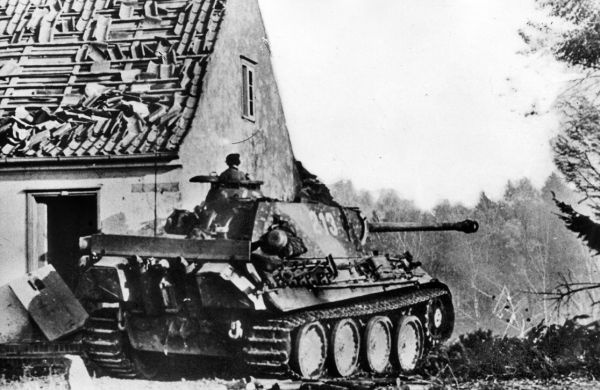 Иллюстрация к книге — Танковые асы Гитлера [i_097.jpg]