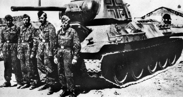 Иллюстрация к книге — Танковые асы Гитлера [i_104.jpg]