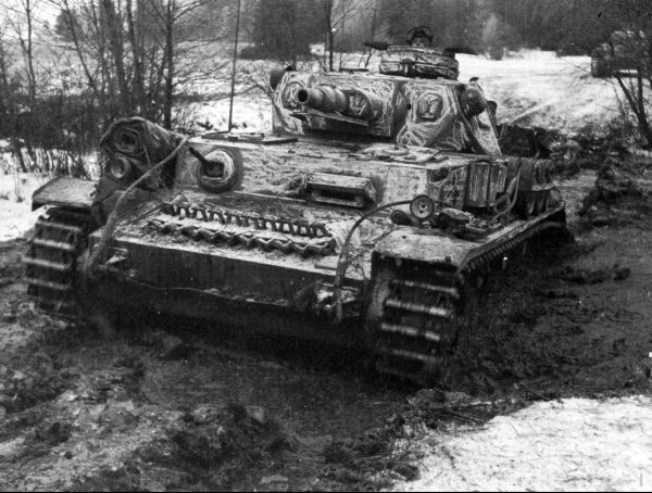 Иллюстрация к книге — Танковые асы Гитлера [i_108.jpg]