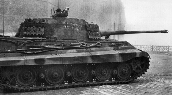 Иллюстрация к книге — Танковые асы Гитлера [i_117.jpg]