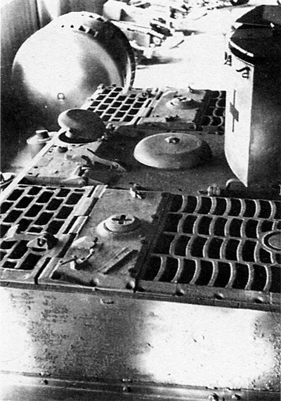 Иллюстрация к книге — Тяжелый танк «Тигр». Смертельное оружие Рейха [i_043.jpg]