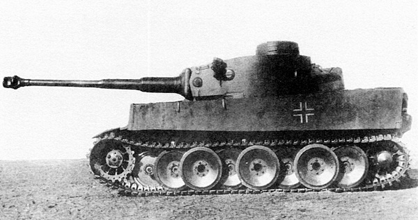 Иллюстрация к книге — Тяжелый танк «Тигр». Смертельное оружие Рейха [i_063.jpg]