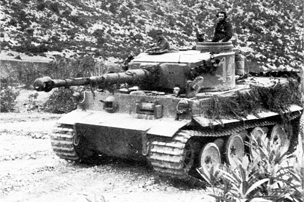 Иллюстрация к книге — Тяжелый танк «Тигр». Смертельное оружие Рейха [i_068.jpg]