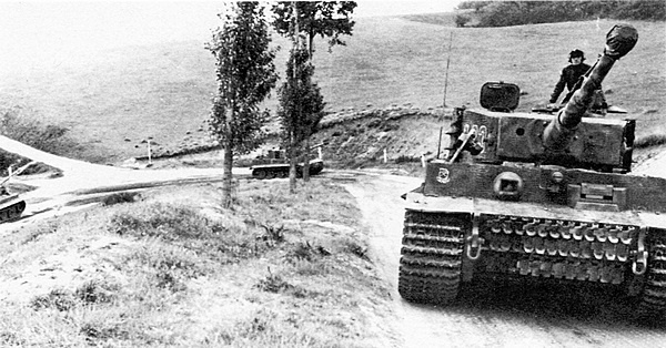 Иллюстрация к книге — Тяжелый танк «Тигр». Смертельное оружие Рейха [i_130.jpg]